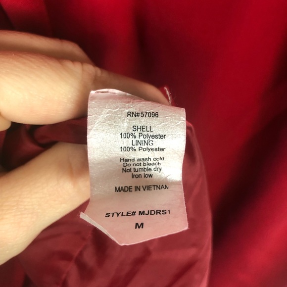 Above knee Red sleeveless dress by Honestee - Picture 6 of 8